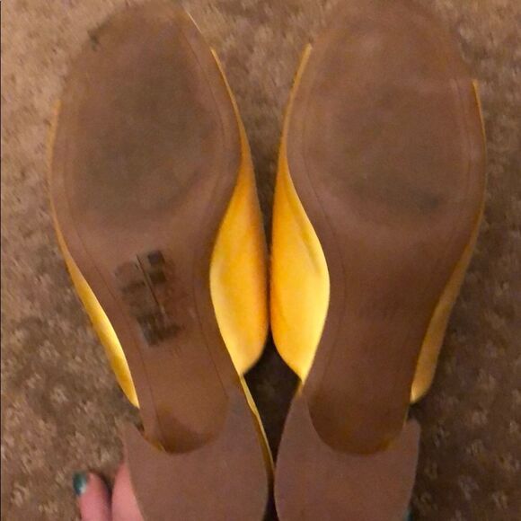 H&M yellow silk mules - Picture 8 of 8